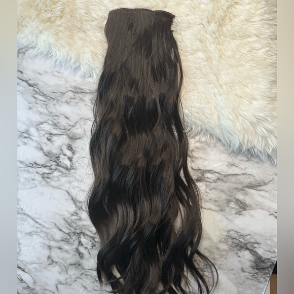 Human hair blend Luxurious Dark Brown Wavy Clip in Hair Extension - Picture 6 of 10